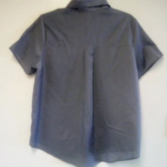 Women's Gray Short Sleeve Button Down Blouse Shirt Size L - Picture 6 of 10